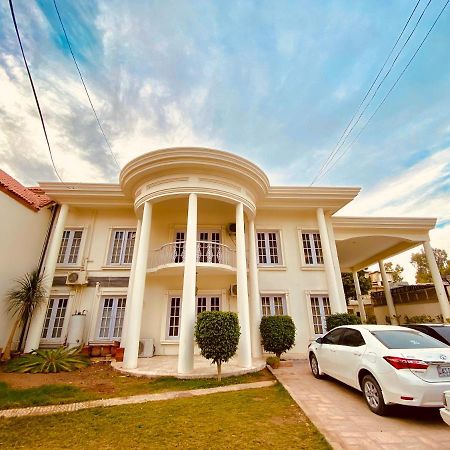 Shelton'S Rezidor House Hotel Peshawar Exterior photo